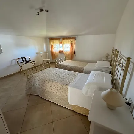 Emilia Bed and Breakfast 4*