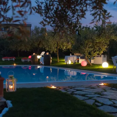 Emilia Bed and Breakfast 4*