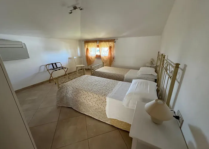 Emilia Bed and Breakfast 4*