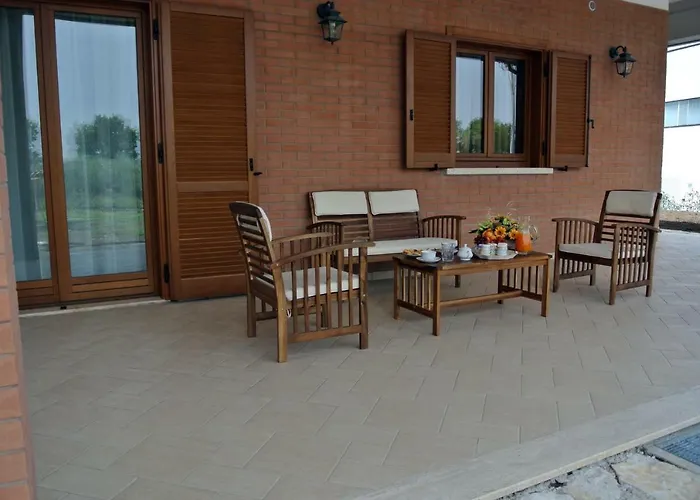 Emilia Bed and Breakfast 4*